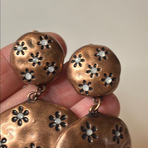 Copper Tone Floral Circular Hammered Metal Style Dangle Clip On Earrings - Picture 4 of 5